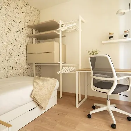 Turisticos Con Terraza En Lapera * Santander