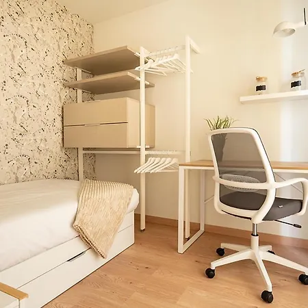 Turisticos Con Terraza En Lapera Apartman