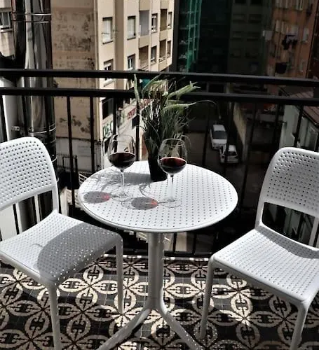 Turisticos Con Terraza En Lapera Apartment