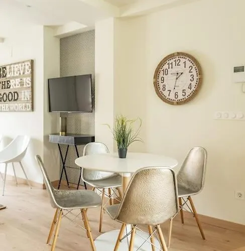 Turisticos Con Terraza En Lapera Apartment *