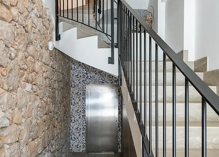 Turisticos Con Terraza En Lapera * Santander